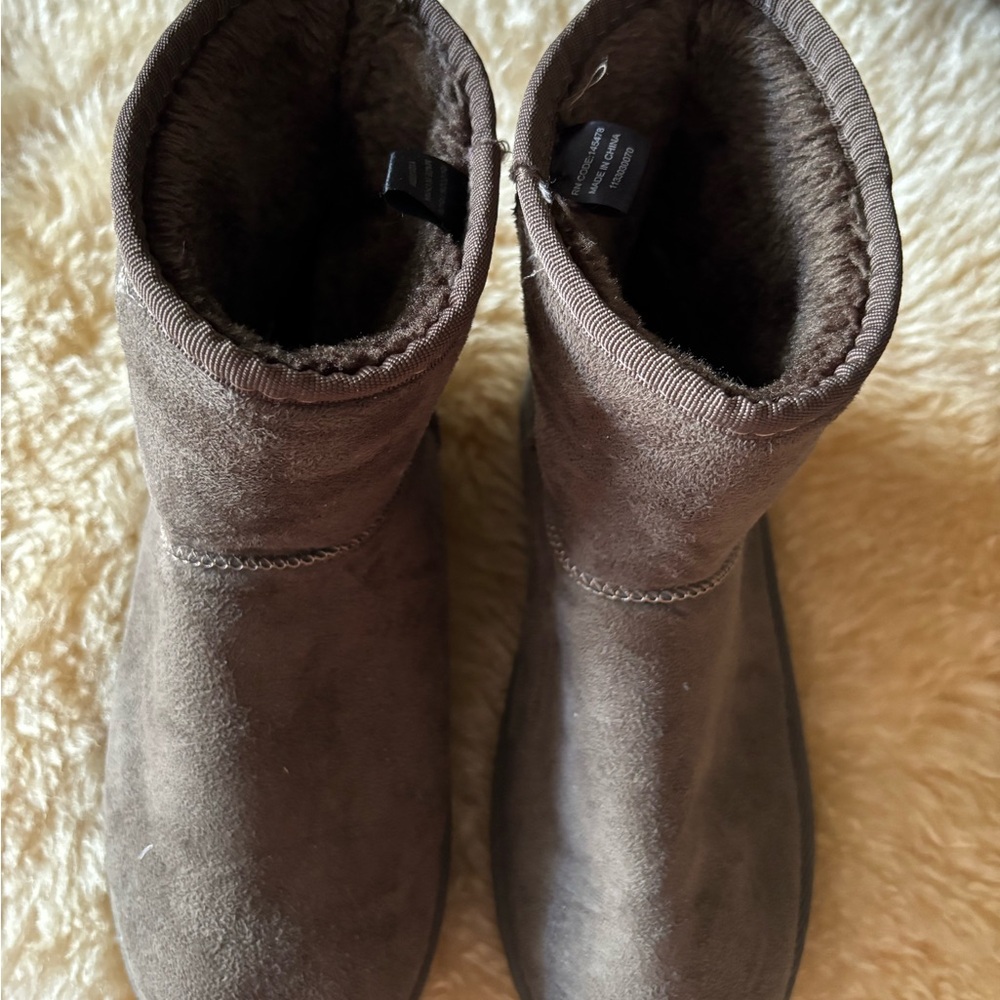 Cozy Suede-Look Shearling Lined Ankle Boots - Brown
